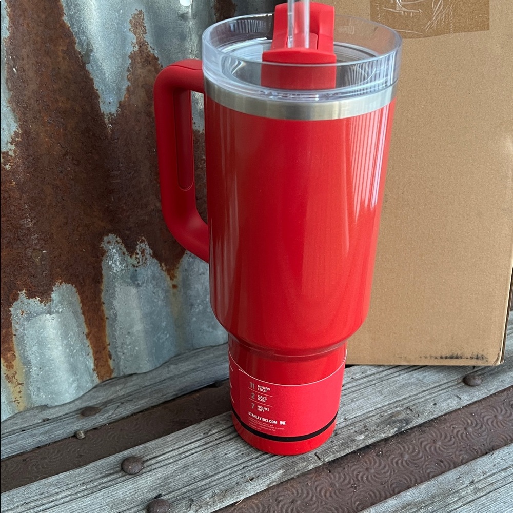 Stanley 40oz Red Delicious Tumbler Stanley and Elf Cosmetics Exclusively - NWT - Picture 5 of 16